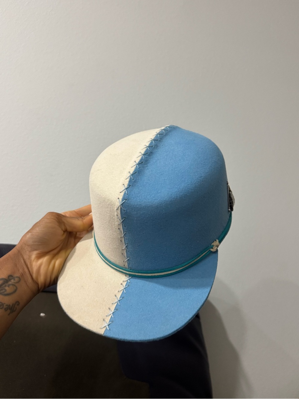 Meshika Hat Two-Tone Blue and Cream Felt Cap size 7 1/4